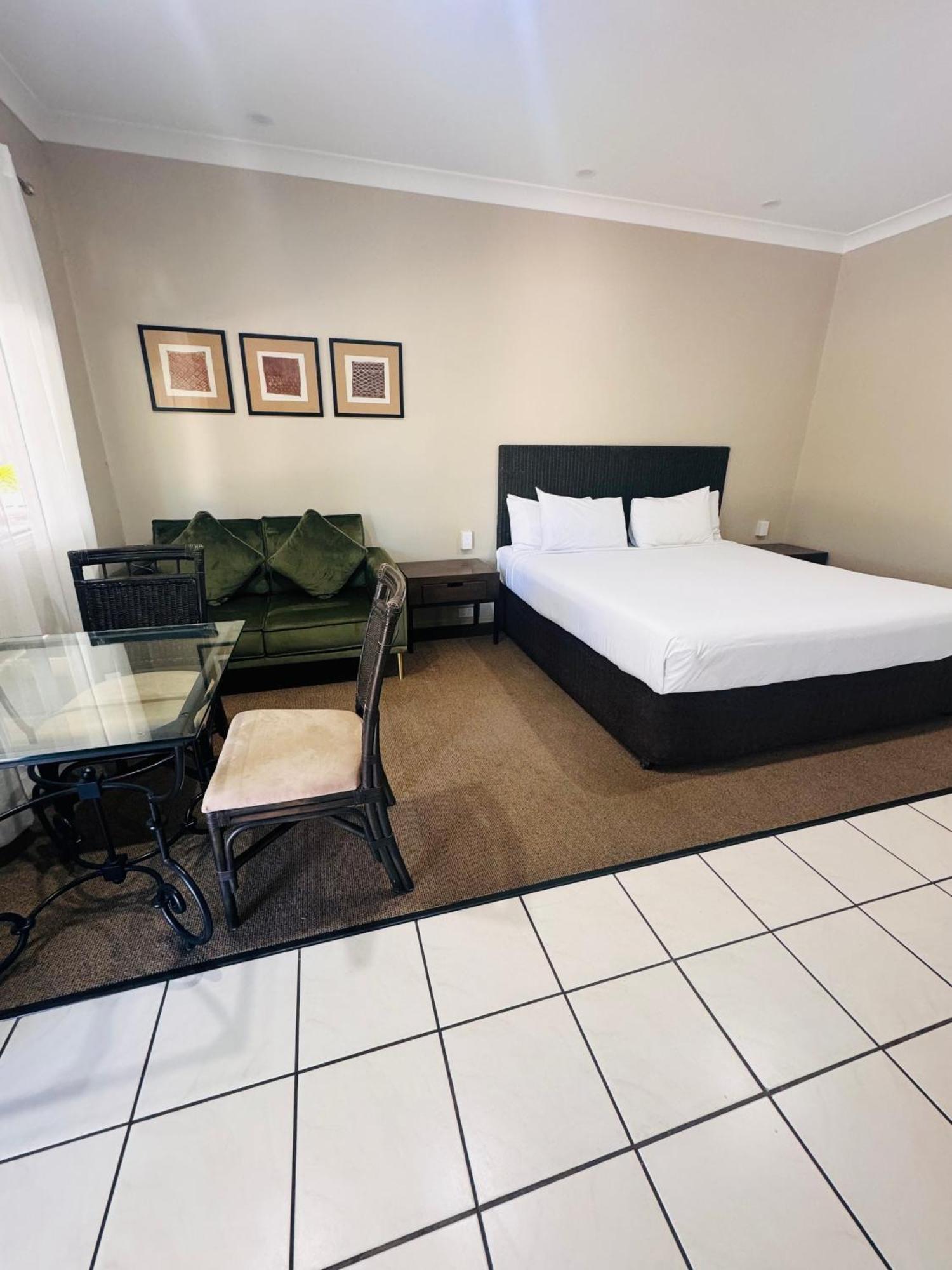 Best Western Bungil Creek Motel Roma Extérieur photo