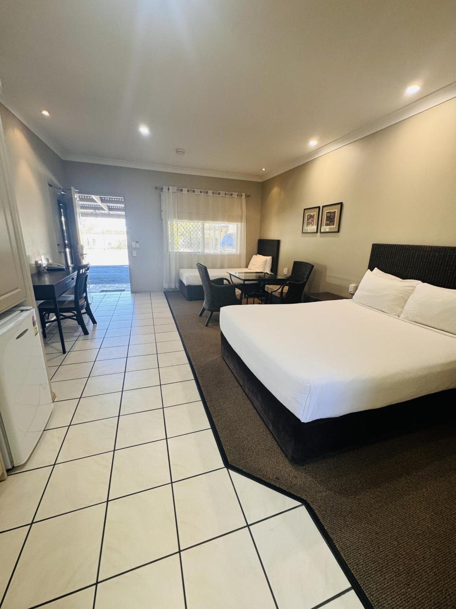 Best Western Bungil Creek Motel Roma Extérieur photo