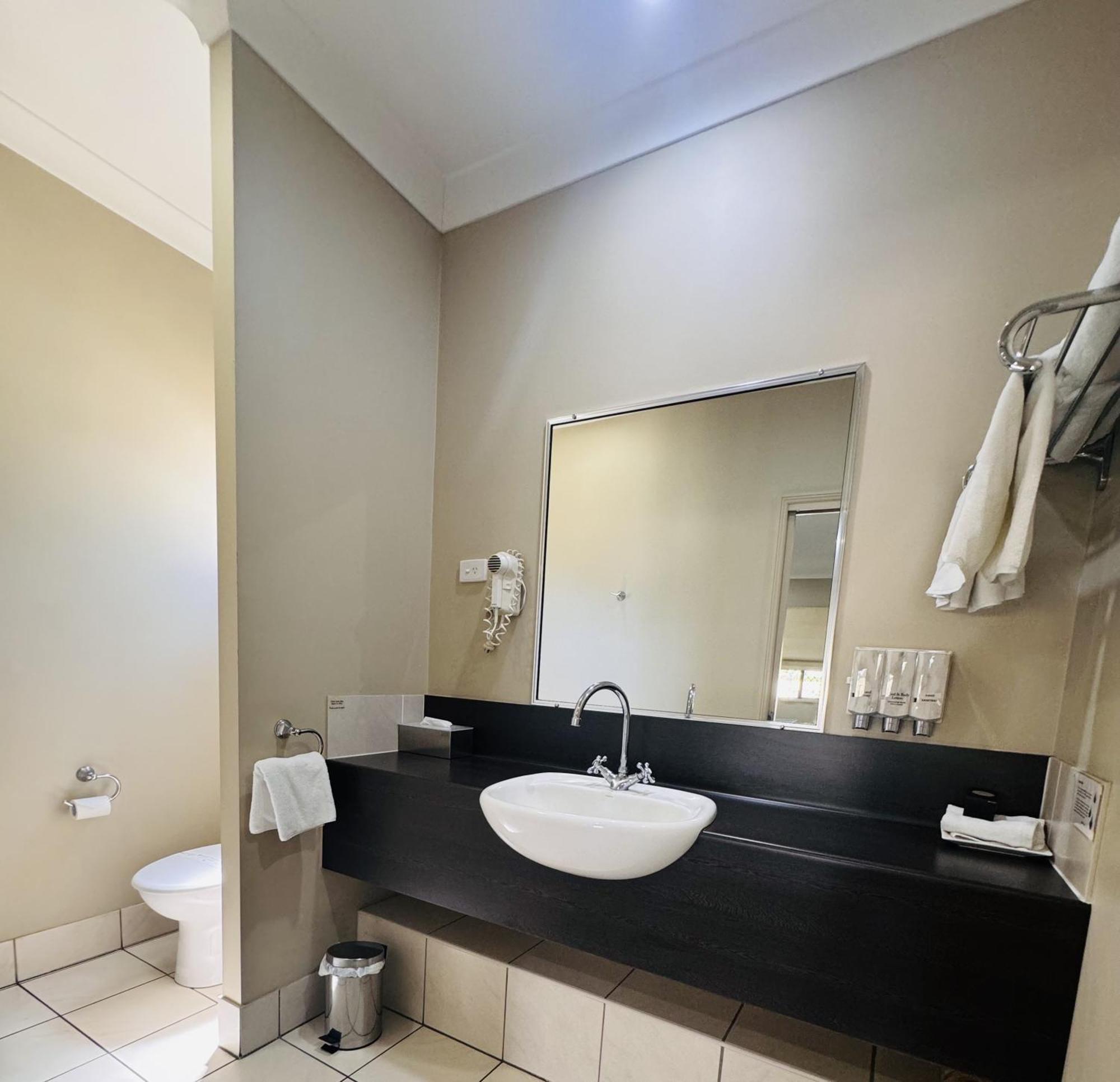 Best Western Bungil Creek Motel Roma Extérieur photo