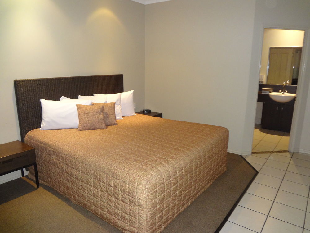 Best Western Bungil Creek Motel Roma Extérieur photo