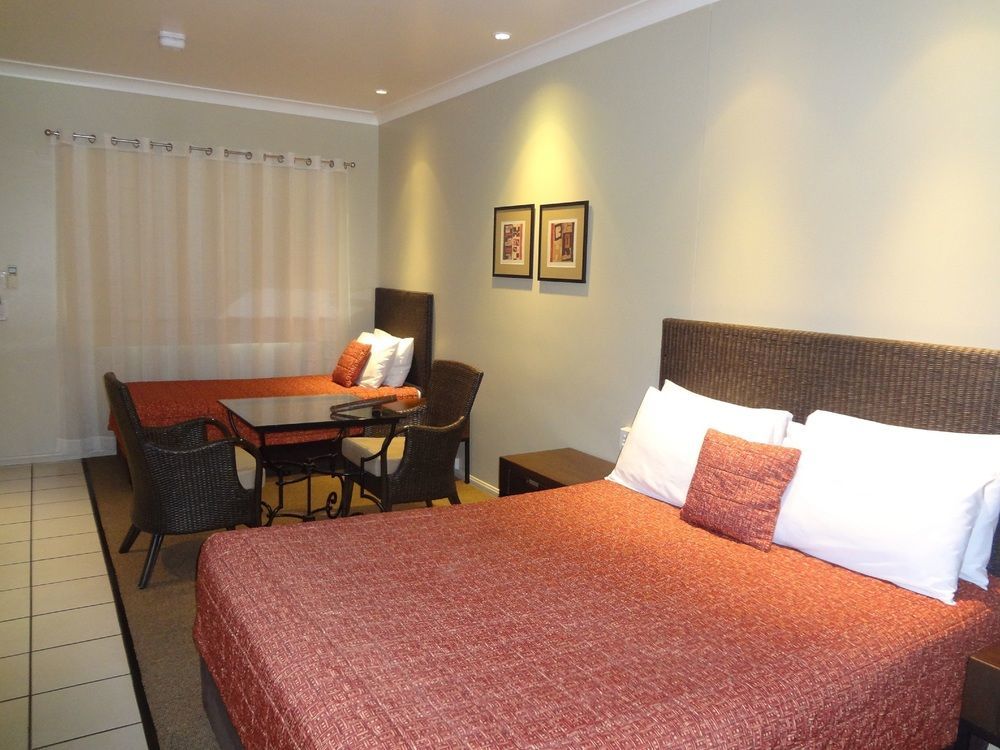 Best Western Bungil Creek Motel Roma Extérieur photo